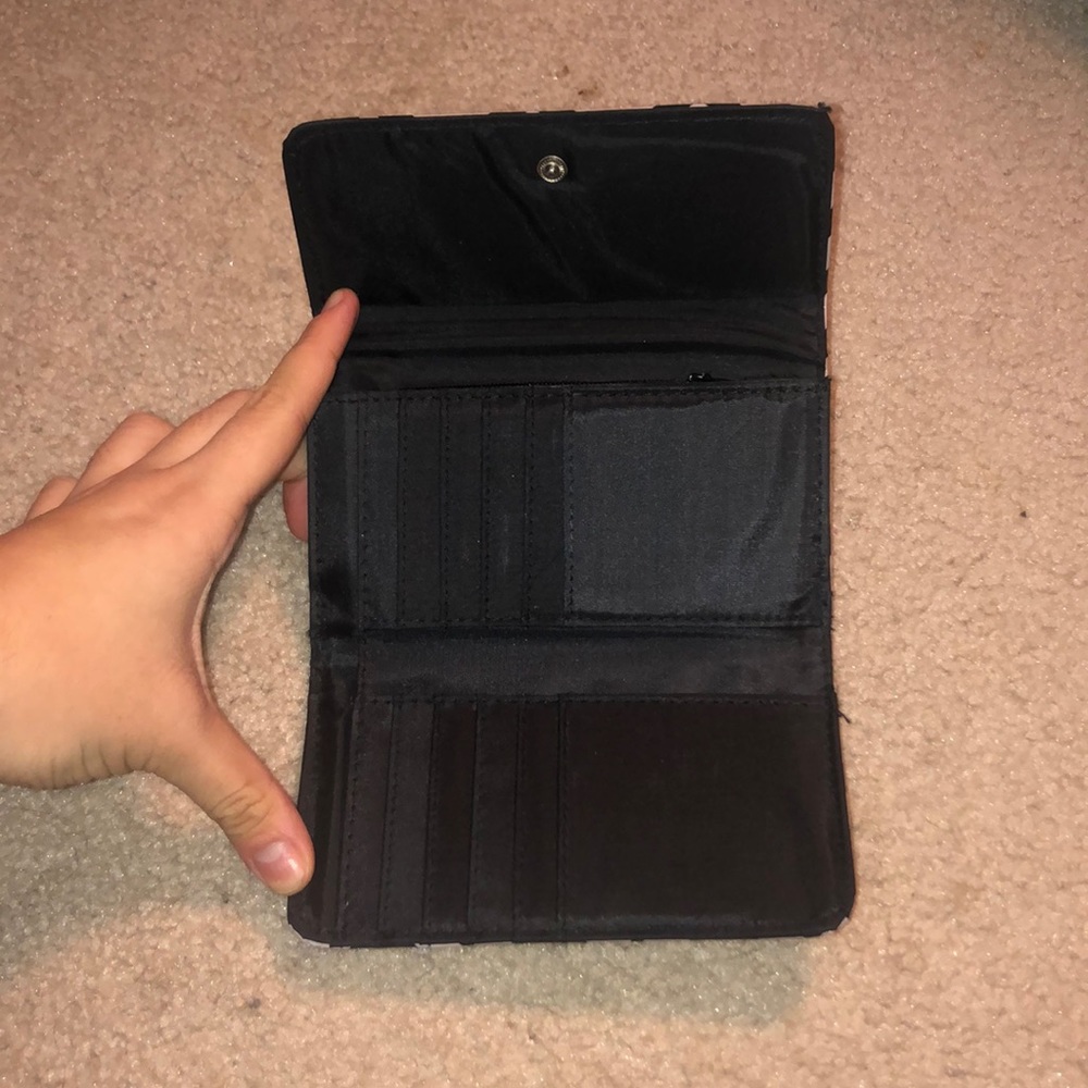 Chevron Wallet - Picture 2 of 4
